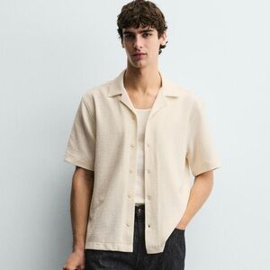 Zara NWOT Cream Short Sleeve Button-Up Shirt SMALL
